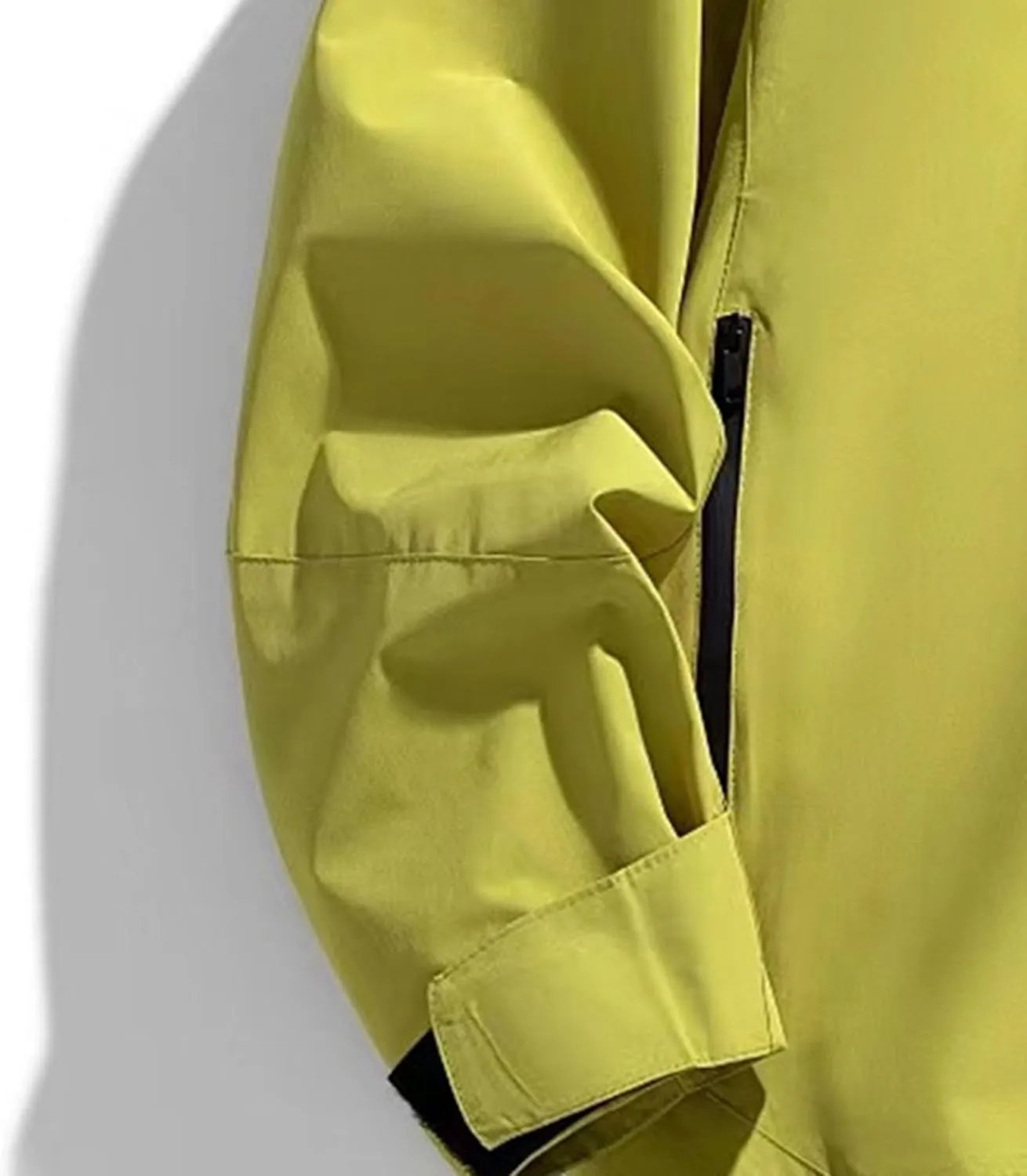 Men's Windbreaker Jacket Lightweight Water-Resistant Windbreakers Outdoor Waterproof Hooded Classic Cycling