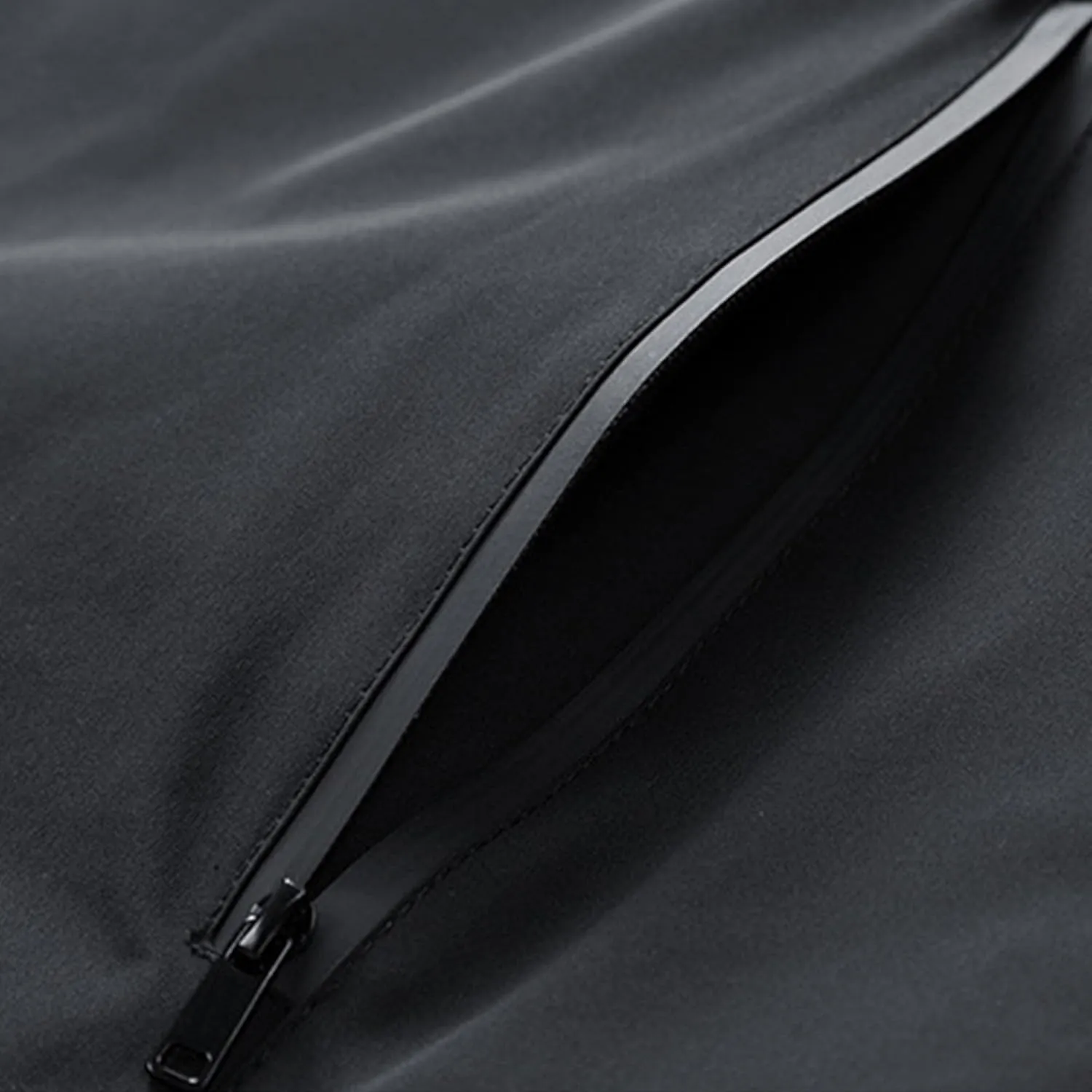 Men's Windbreaker Jacket Lightweight Water-Resistant Windbreakers Outdoor Waterproof Hooded Classic Cycling
