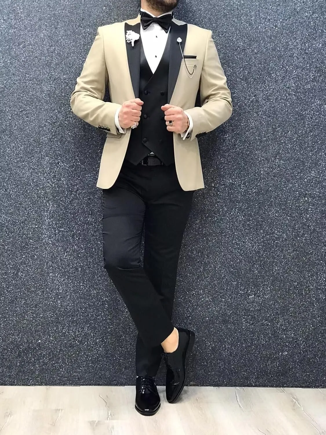SHUZHXLZANGY Men Slim Fit Tuxedo Suit 3 Piece Double Breasted Suits for Men Wedding Prom