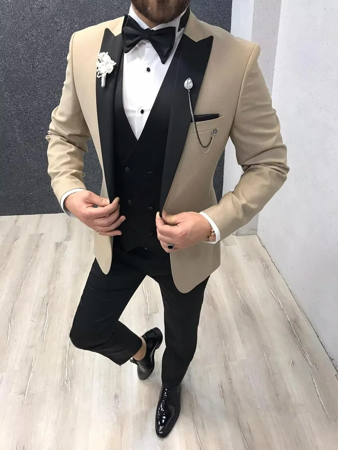 SHUZHXLZANGY Men Slim Fit Tuxedo Suit 3 Piece Double Breasted Suits for Men Wedding Prom