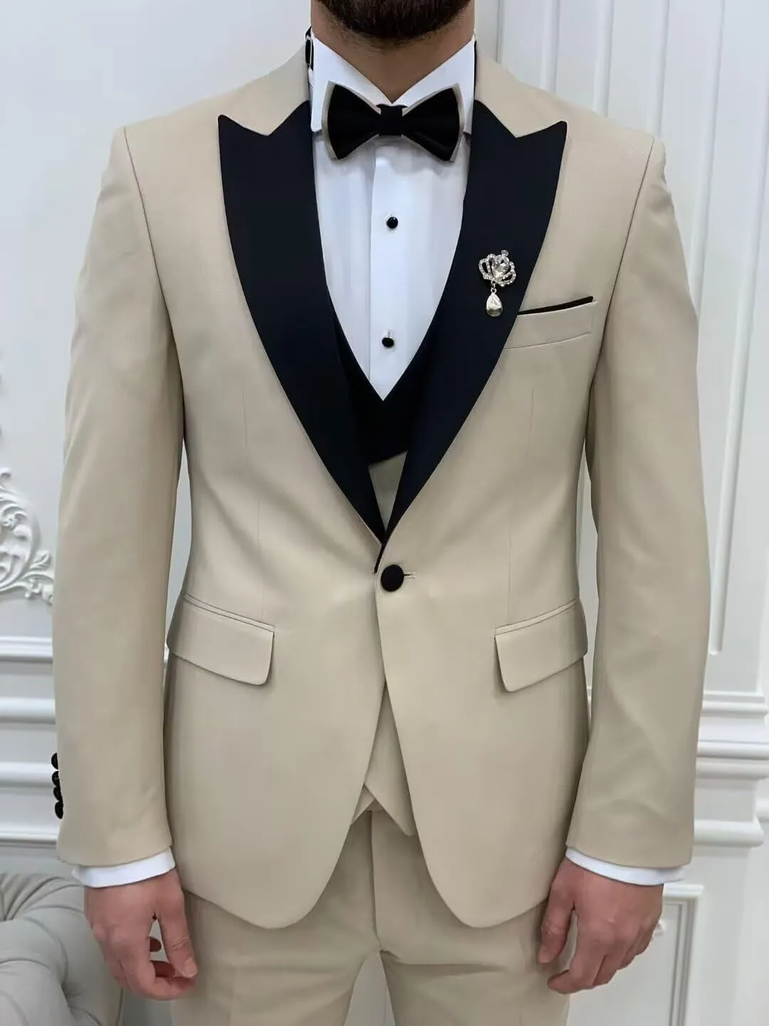 Wangyue Mens Tuxedo Suit Set 3 Piece Wedding Tuxedos for Men Slim Fit Prom Suits Double Breasted Groom Tux with Bow Tie