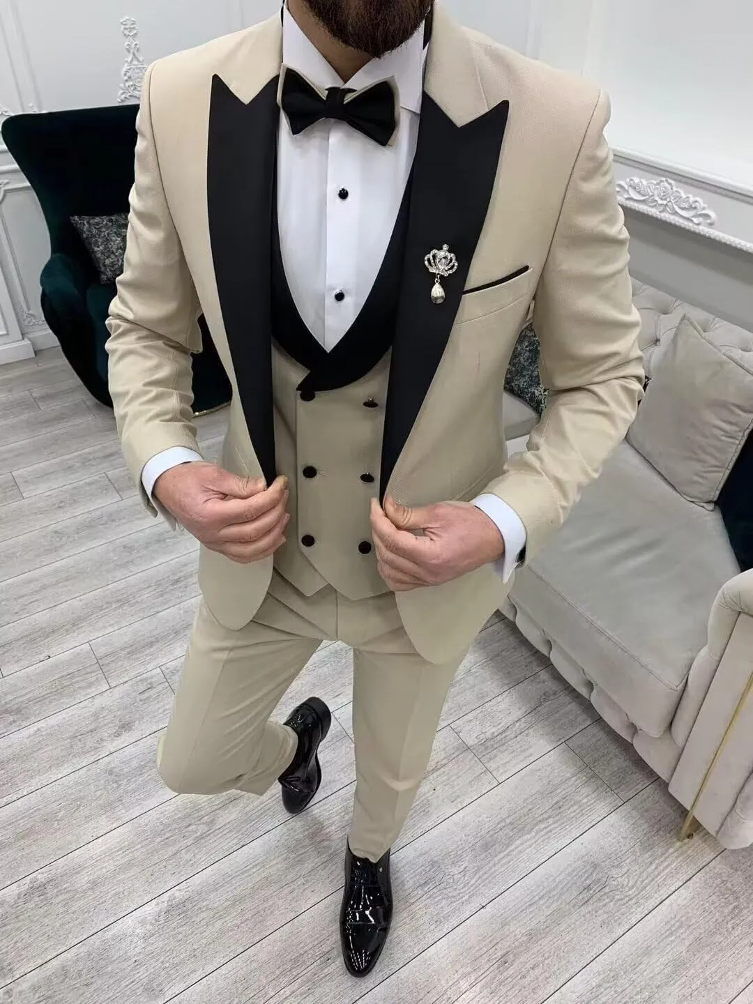 Wangyue Mens Tuxedo Suit Set 3 Piece Wedding Tuxedos for Men Slim Fit Prom Suits Double Breasted Groom Tux with Bow Tie