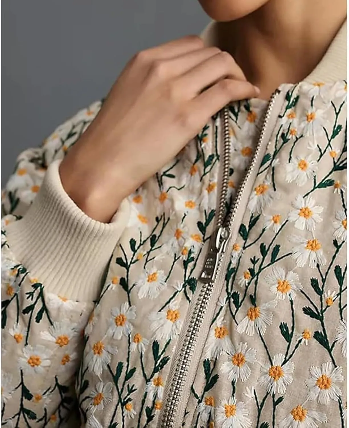Women's Embroidered Daisy Cropped Bomber Jacket Zip Up Crop Floral Print Padded Coat Winter Warm Puffer Jacket